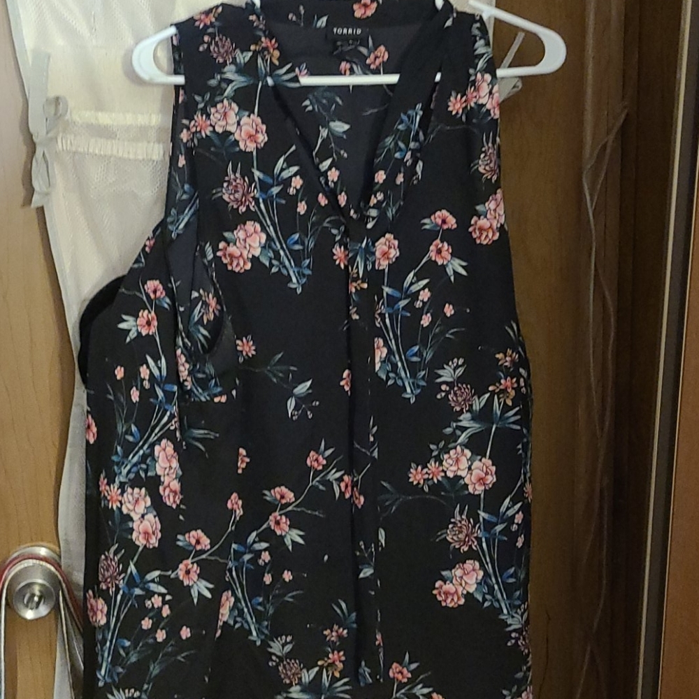 Torrid top